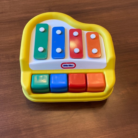 Little Tikes Chimed Piano - Picture 3 of 7